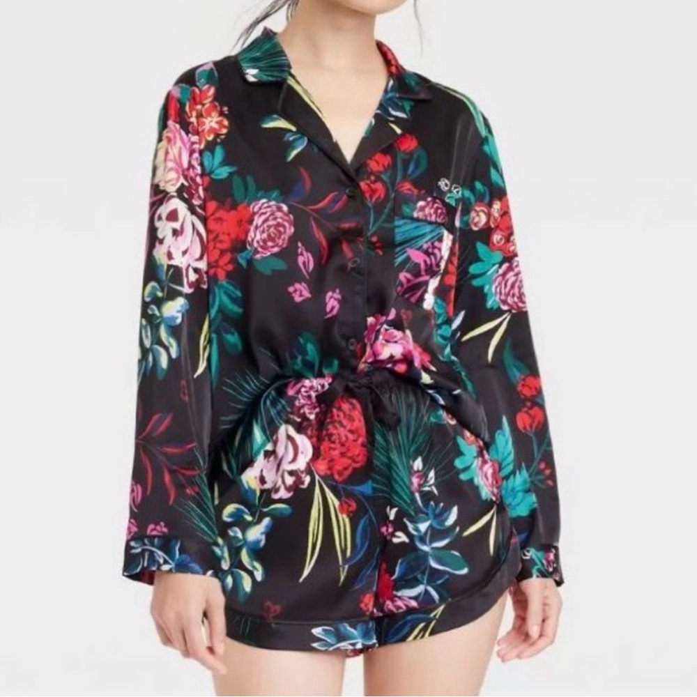 Stars Above Black Floral Satin Pajama Set Women’s Size Medium Loungewear